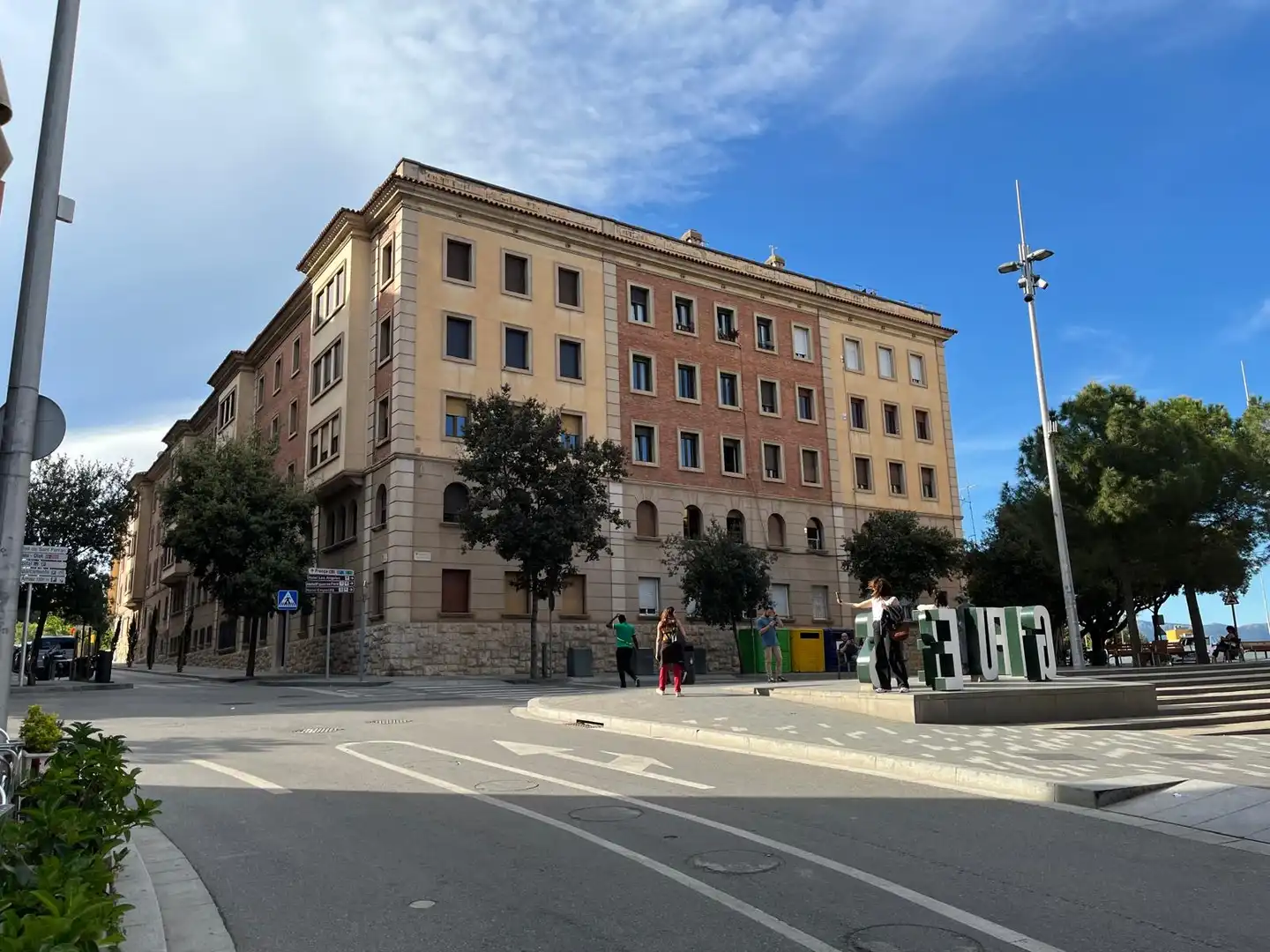 Vista exterior de Piso en venta en Figueres con Calefacción, Trastero y Horno