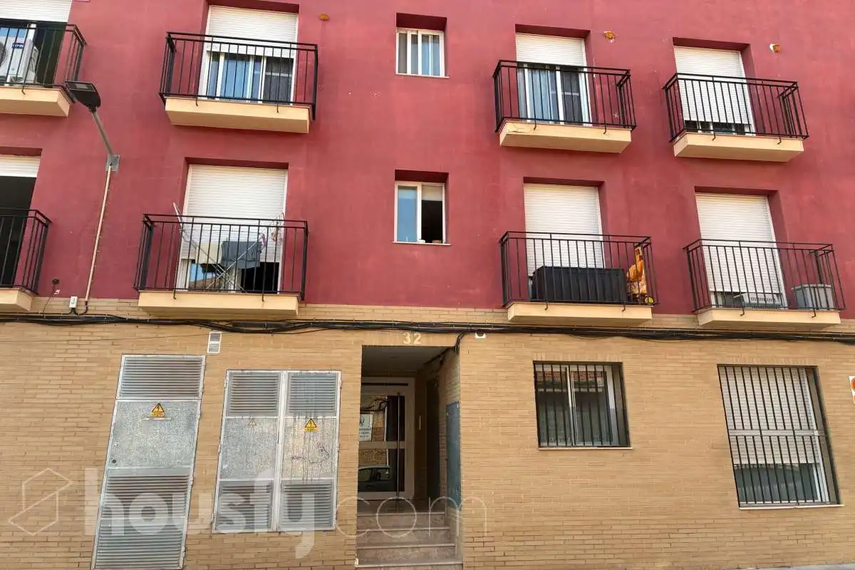 Vista exterior de Pis de lloguer en Sagunto / Sagunt amb Parquet, Moblat i Balcó
