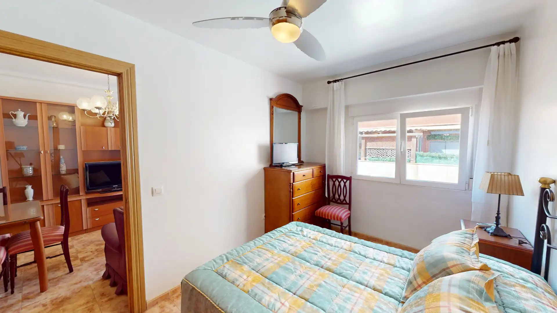 Habitación de Piso en venta en Almería con Aire acondicionado, Amueblado y Horno