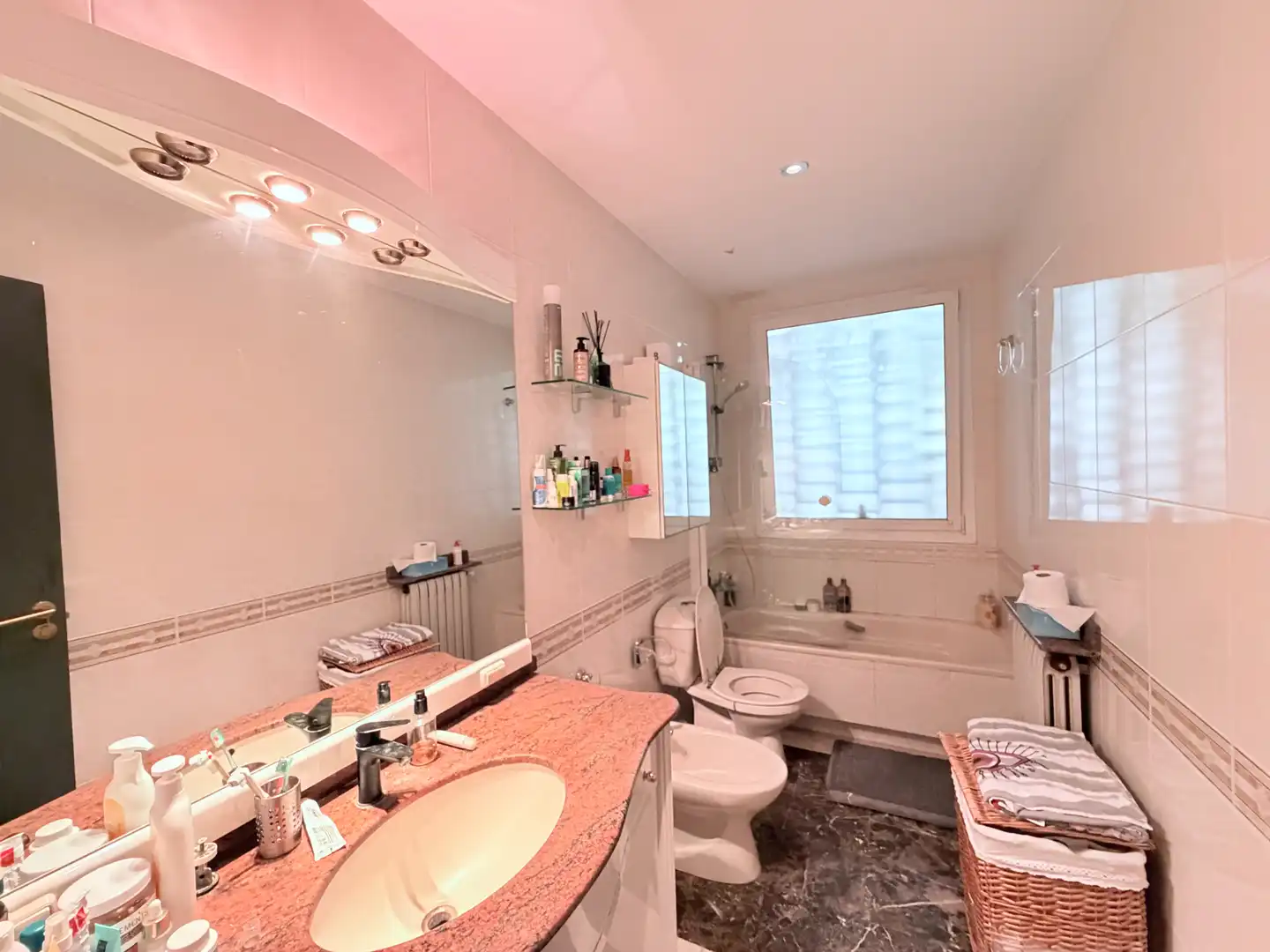 Badezimmer von Haus oder Chalet zum Verkauf in Castelldefels mit Klimaanlage, Heizung und Privatgarten