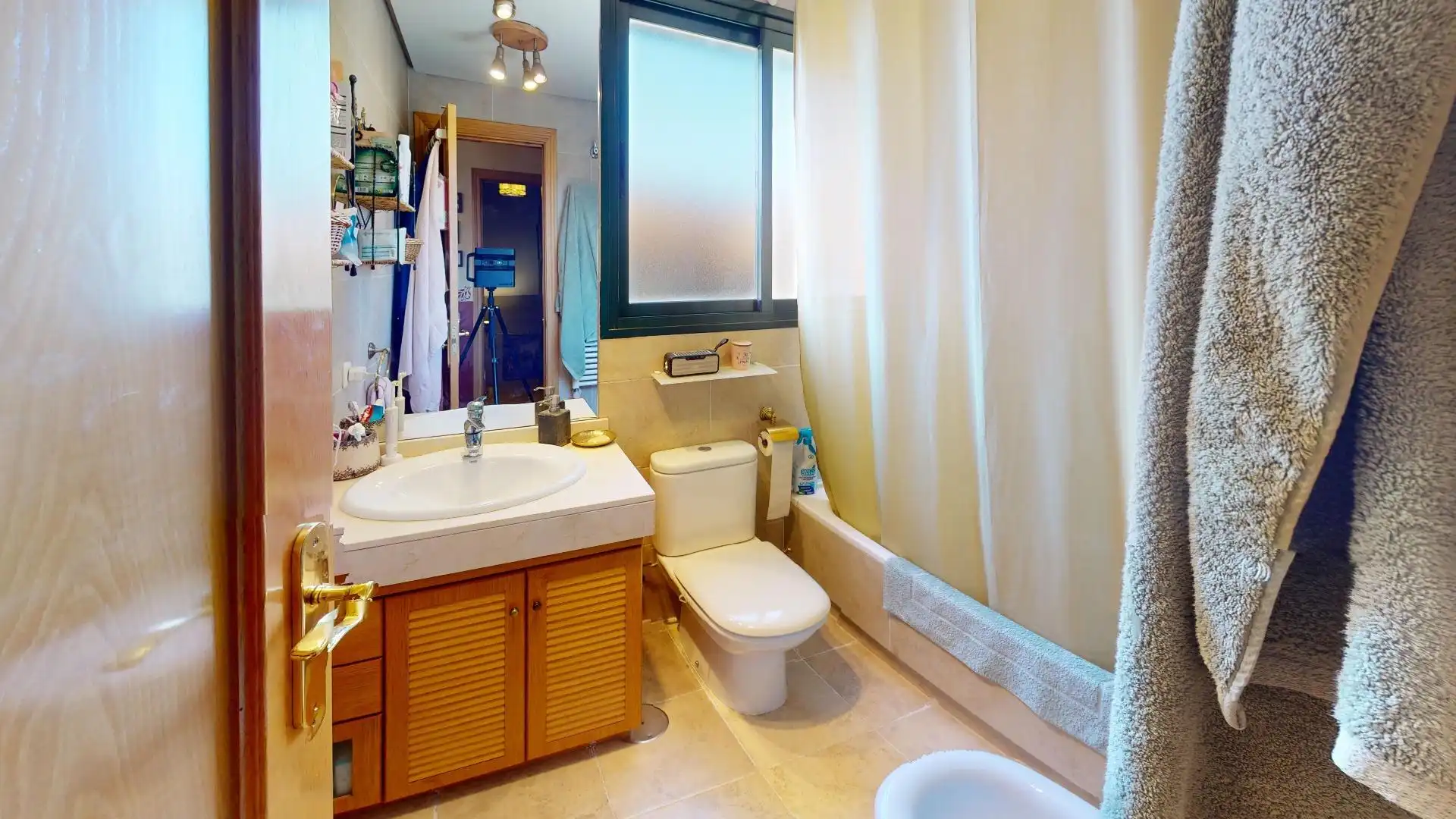 Bathroom of Attic for sale in Alcalá de Henares  with Air Conditioner, Heating and Terrace