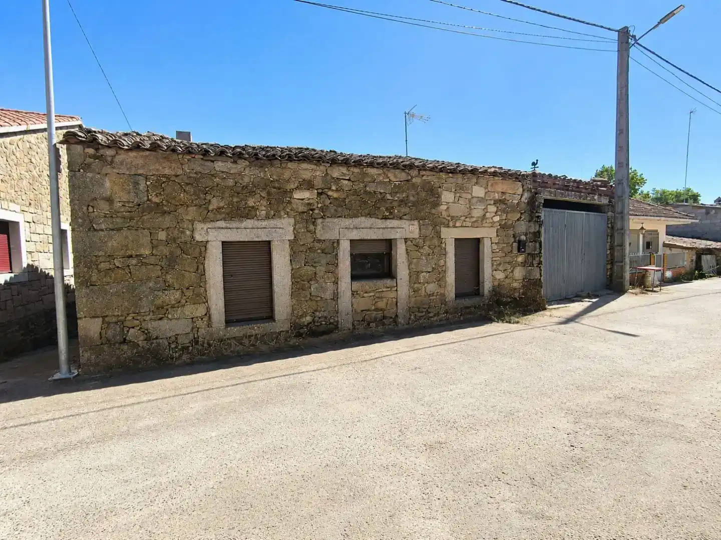 Exterior view of Houses for sale in Argañín  with Private garden and Furnished