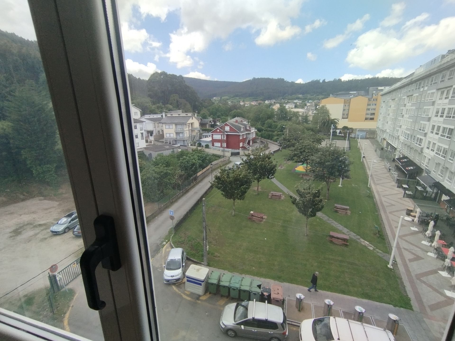 Vista exterior de Apartament en venda en Viveiro amb Calefacció, Traster i Moblat