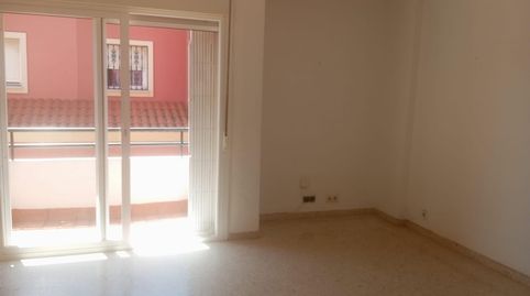 Foto 3 von Einfamilien-Reihenhaus zum Verkauf in San Bernabé, Algeciras