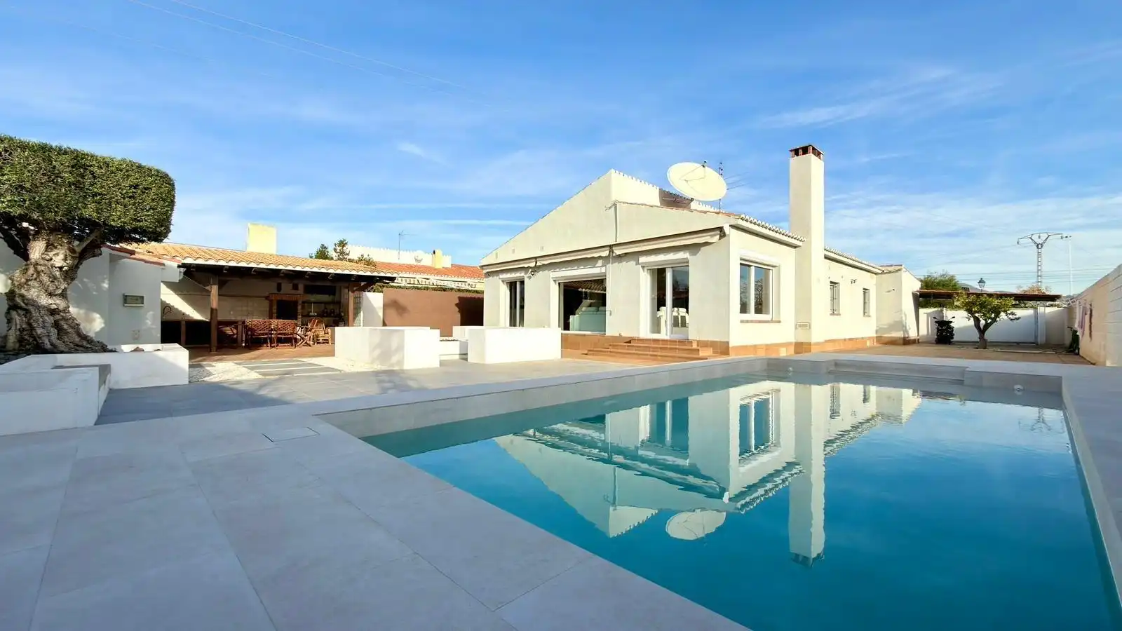 Piscina de Casa o xalet en venda en El Campello amb Terrassa