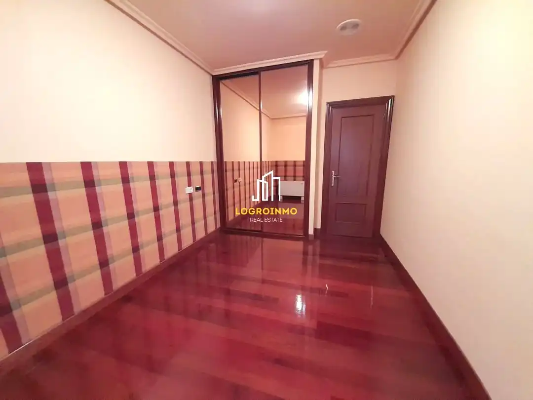 Piso con terraza en venta en Centro, imagen 13
