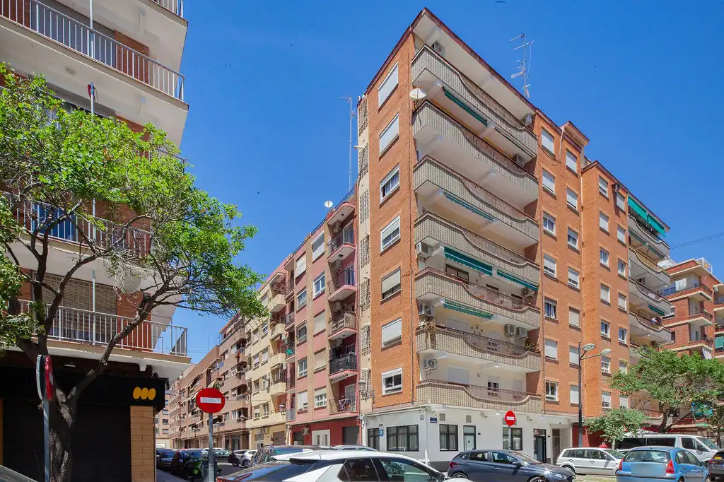 Vista exterior de Piso en venta en Valencia