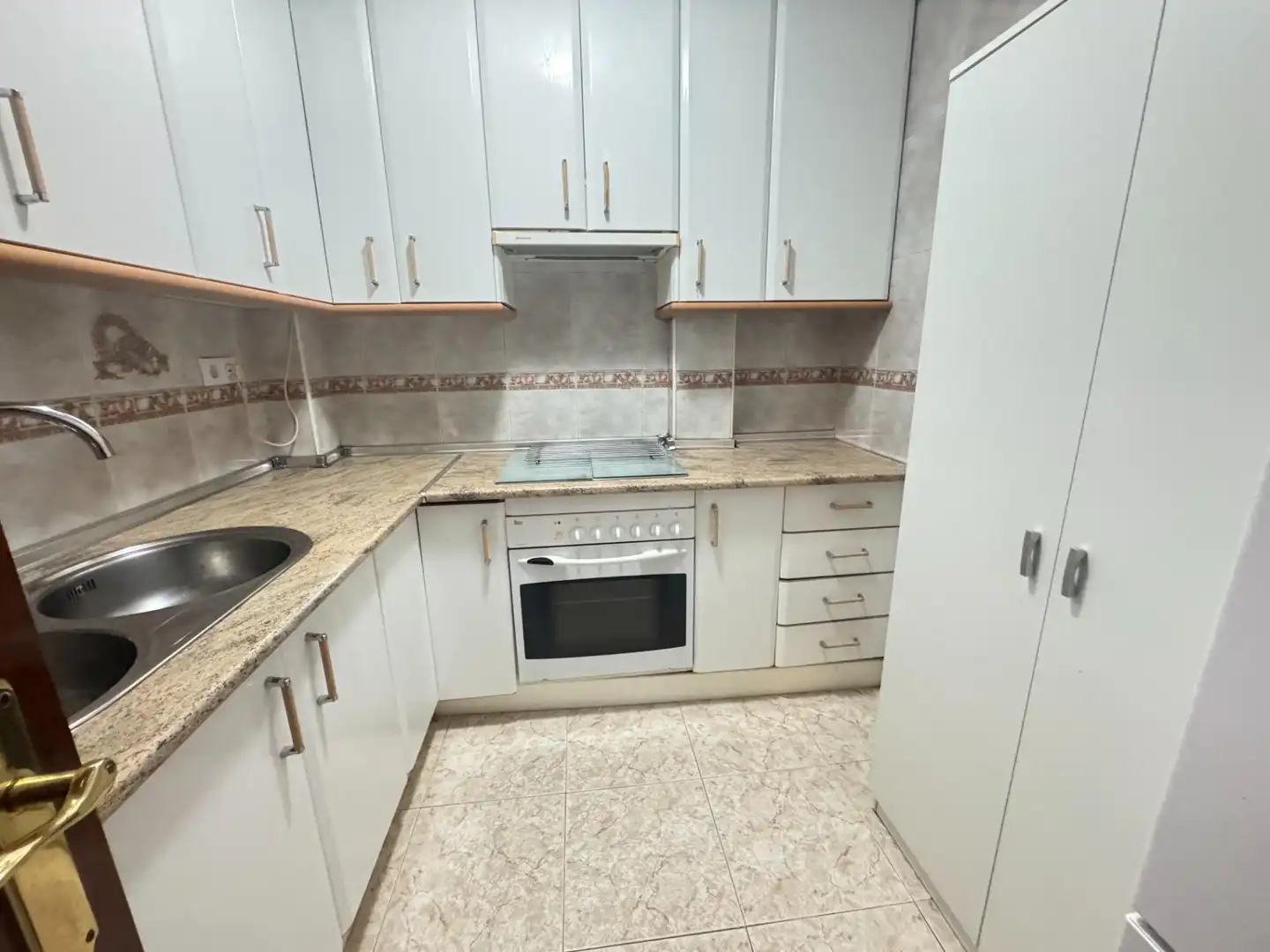 Cocina de Piso en venta en Sevilla con Aire acondicionado y Calefacción