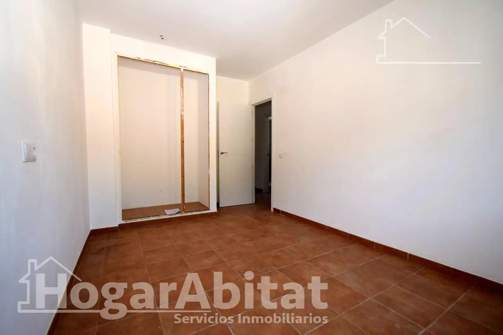 Dormitori de Casa o xalet en venda en Chiva amb Aire condicionat, Calefacció i Jardí privat