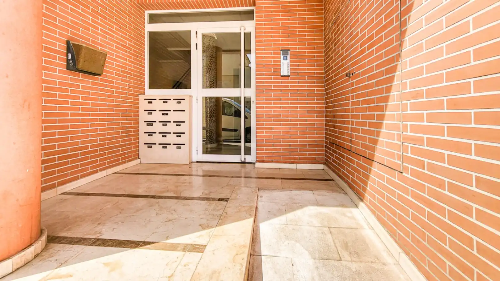 Vista exterior de Pis en venda en Oliva amb Aire condicionat, Calefacció i Terrassa