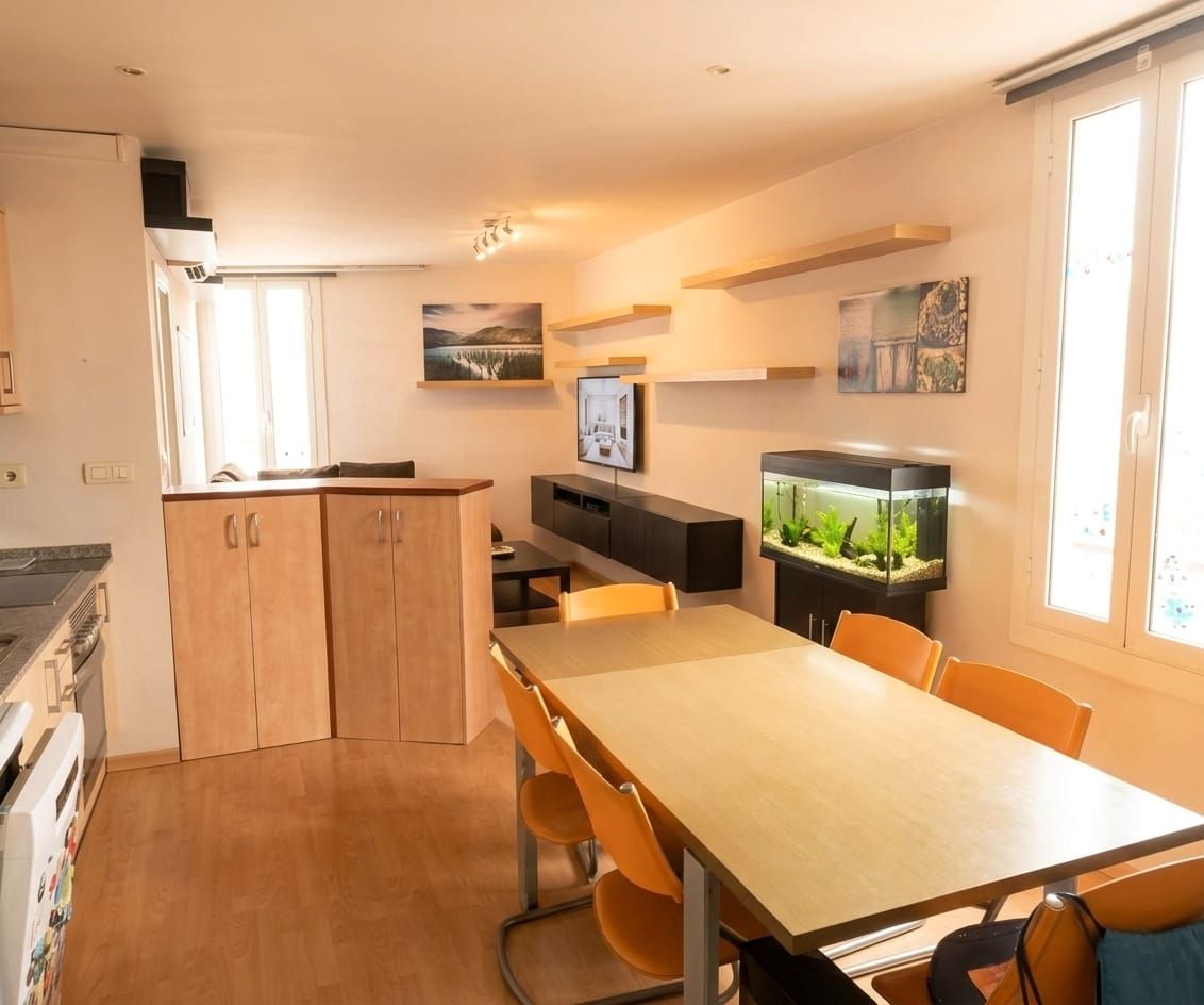 Piso en venta en  Barcelona Capital con Aire acondicionado, Calefacción y Balcón