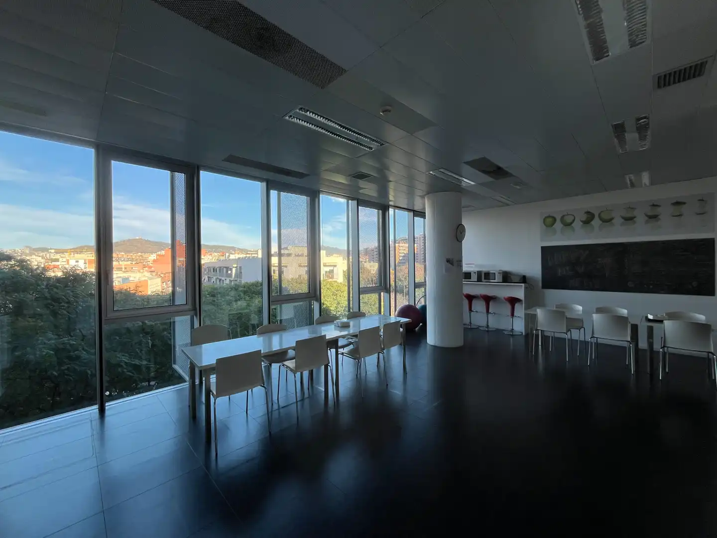 Office for rent in L'Hospitalet de Llobregat  with Air Conditioner, Heating and Terrace