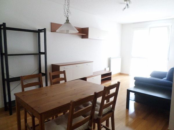 Sala d'estar de Pis de lloguer en Las Rozas de Madrid amb Calefacció, Moblat i Forn