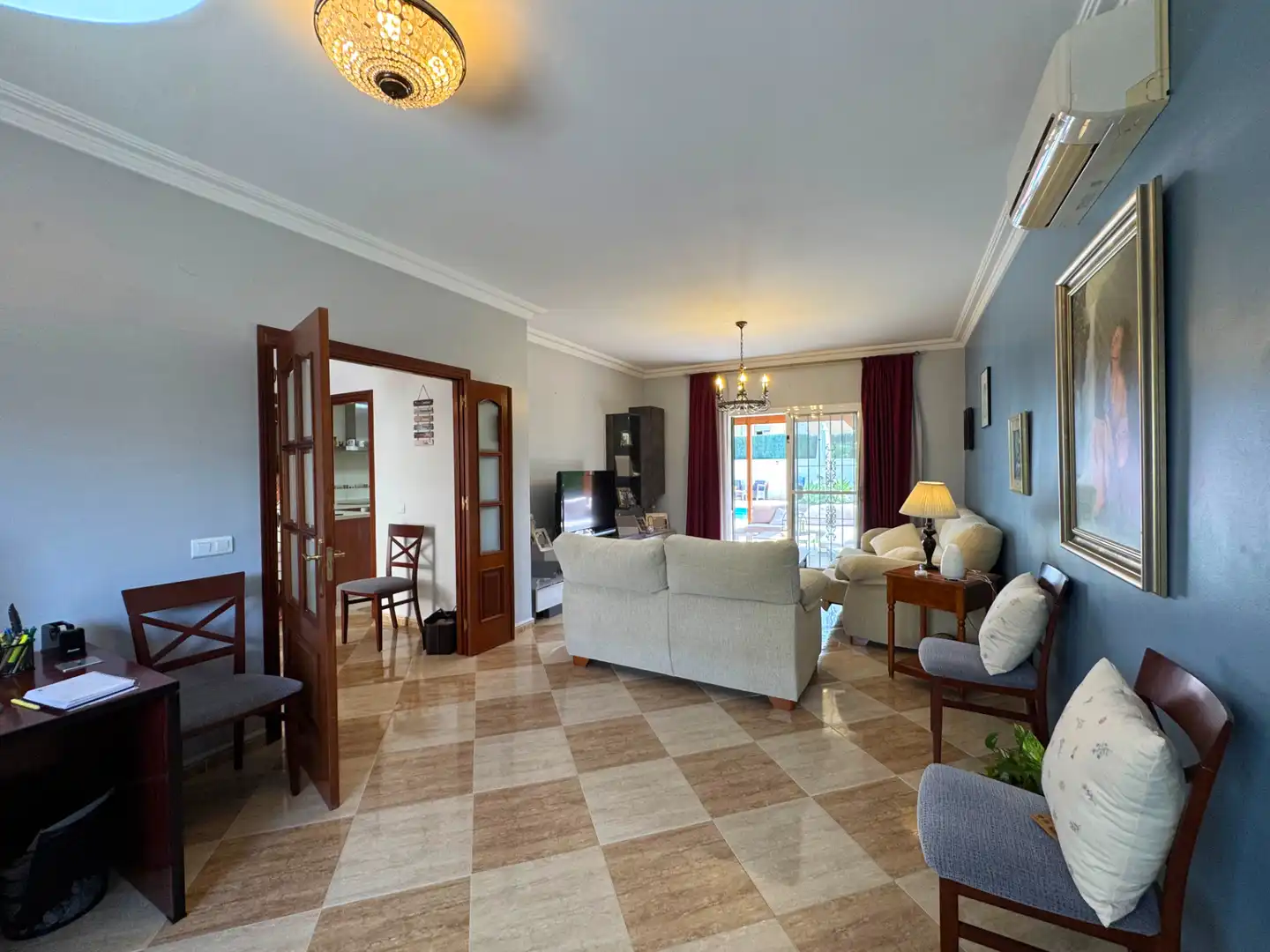 Chalet con piscina en venta en Capellanía - Retamar, imagen 17