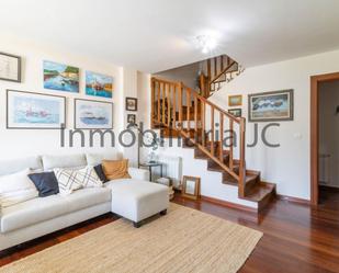 Living room of Duplex for sale in Santoña  with Terrace and Balcony