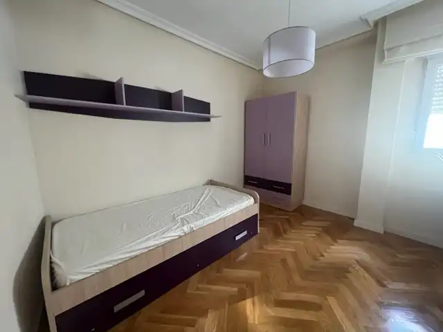 Bedroom of Flat for rent in Puertollano  with Air Conditioner, Heating and Parquet flooring