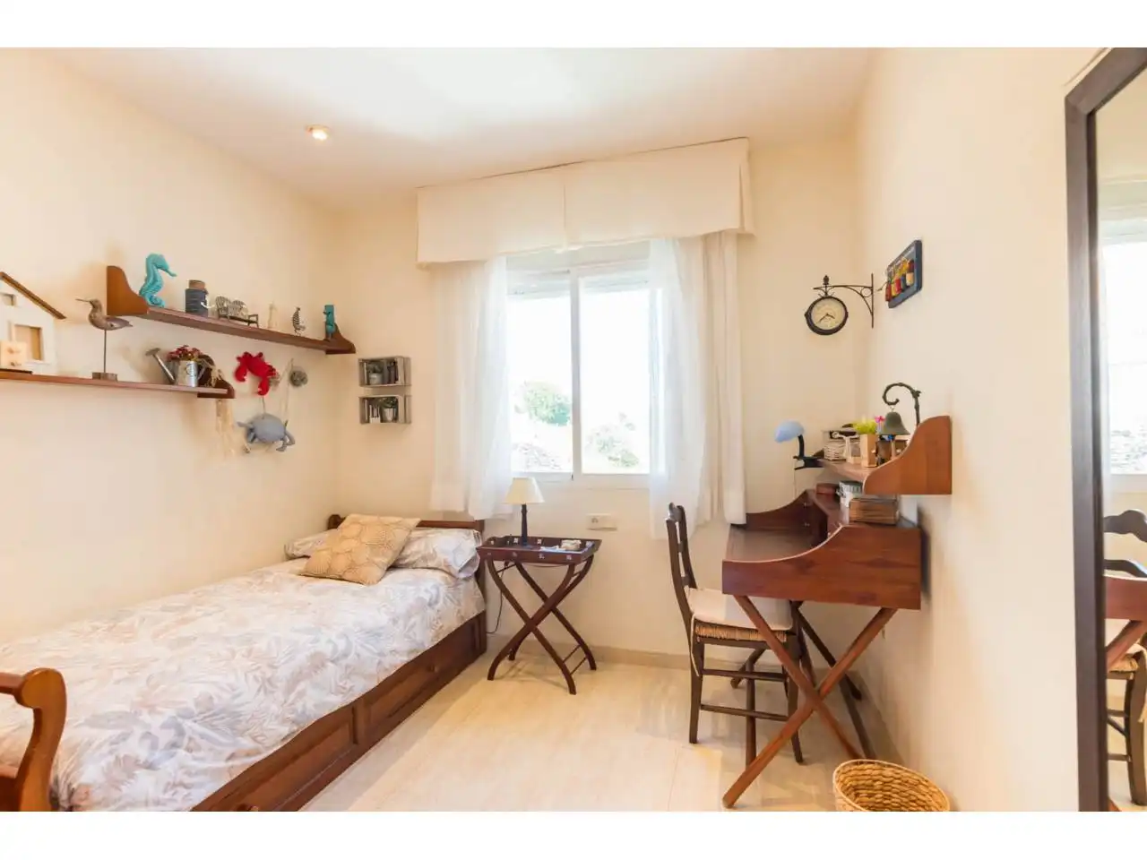 Bedroom of Flat for sale in Cartagena  with Air Conditioner, Terrace and Storage room