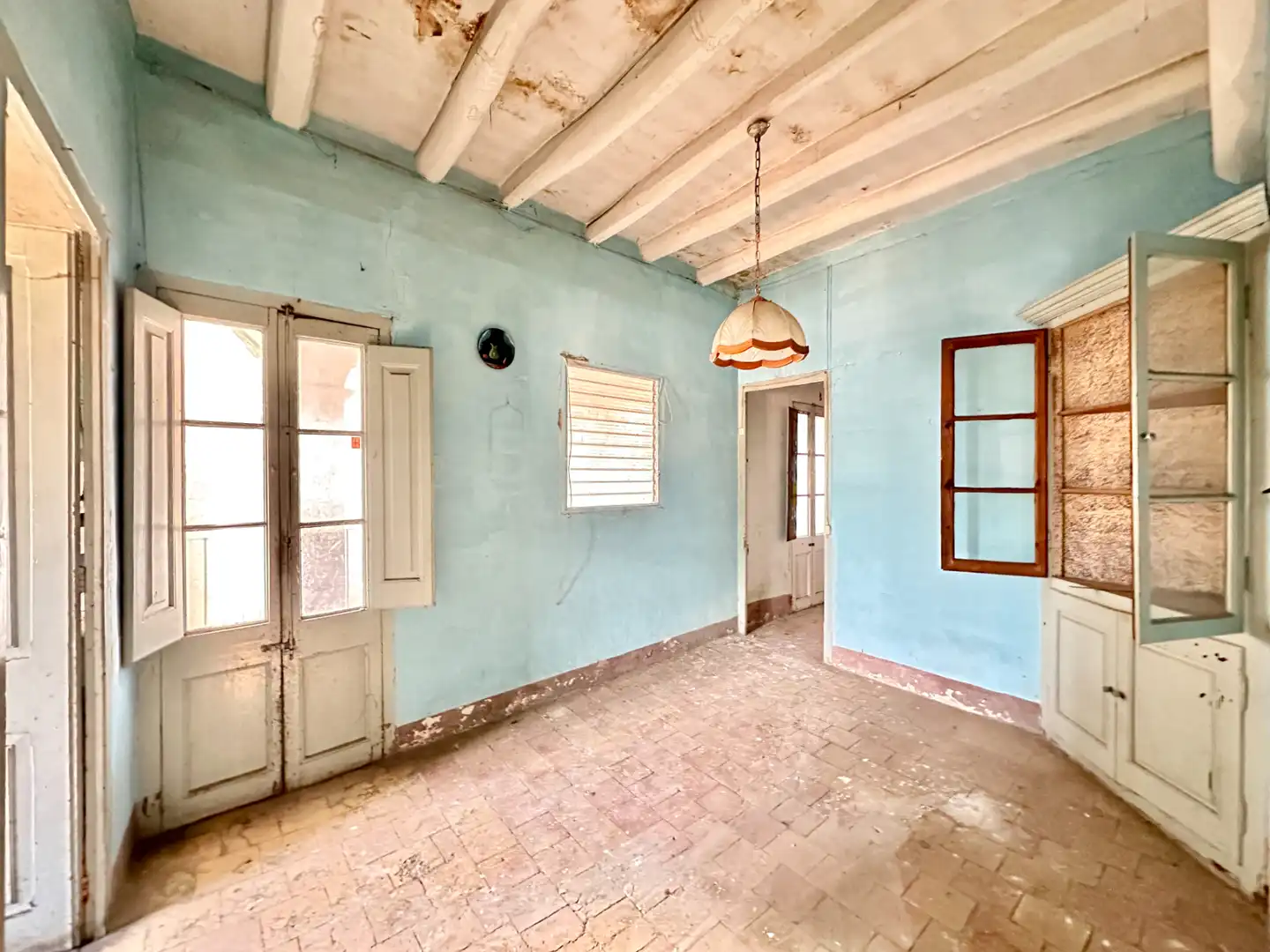 Comedor de Edificio en venta en Montesquiu
