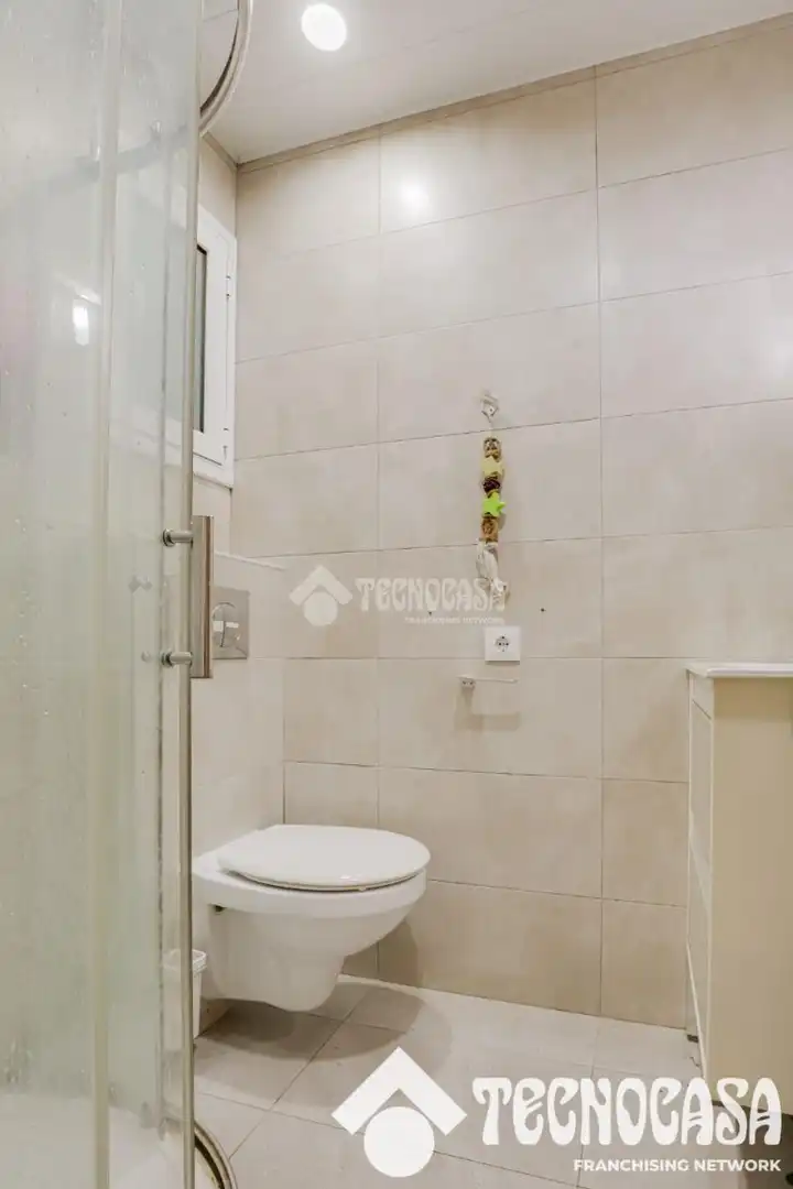 Baño de Piso en venta en Barcelona con Calefacción y Parquet