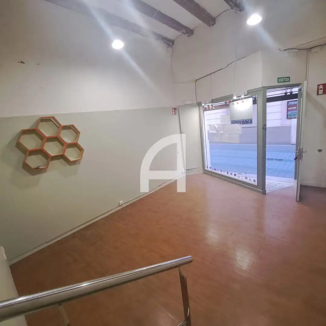 Locale commerciale in affitto a Major, imagen 9