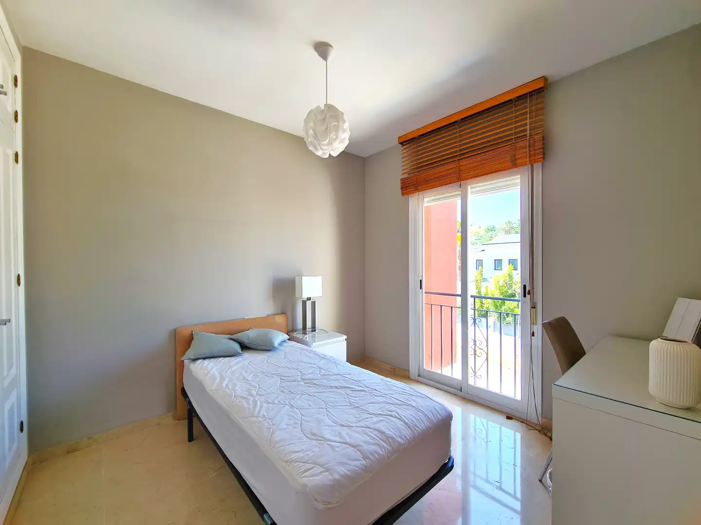 Bedroom of Detached homes for sale in Estepona  with Air Conditioner, Private garden and Terrace