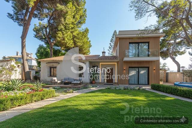 Casa-chalet en Venta en San Antón en Pinares de San Antón