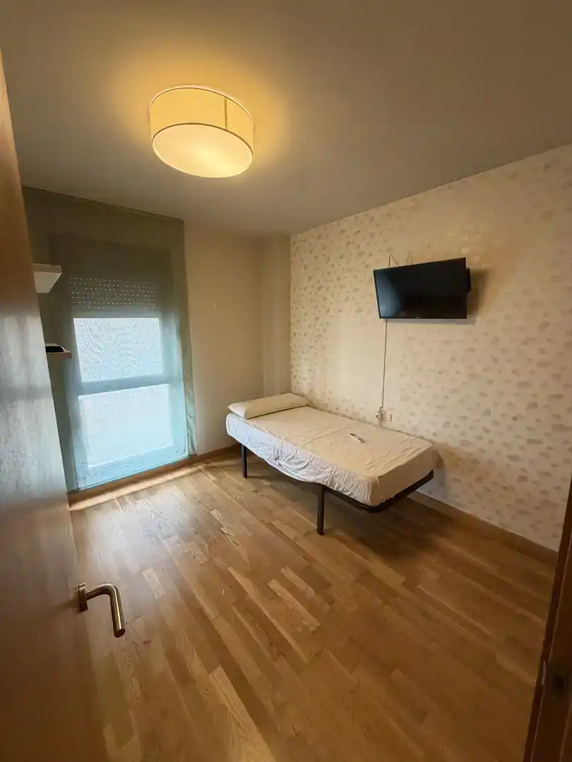 Schlafzimmer von Wohnung zur Miete in Jerez de la Frontera mit Klimaanlage, Schwimmbad und Balkon