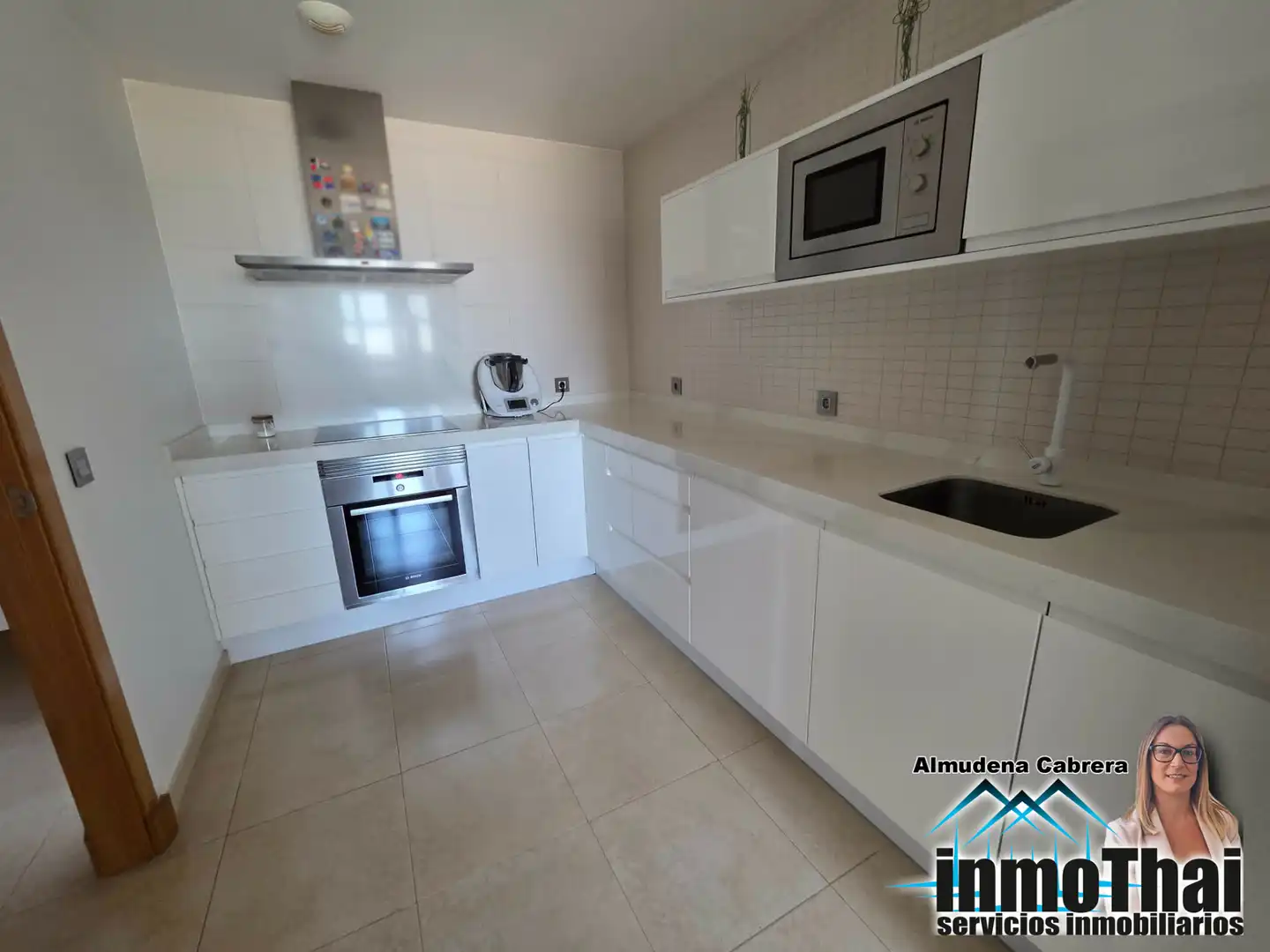Kitchen of Flat for sale in Jerez de la Frontera  with Air Conditioner, Terrace and Storage room