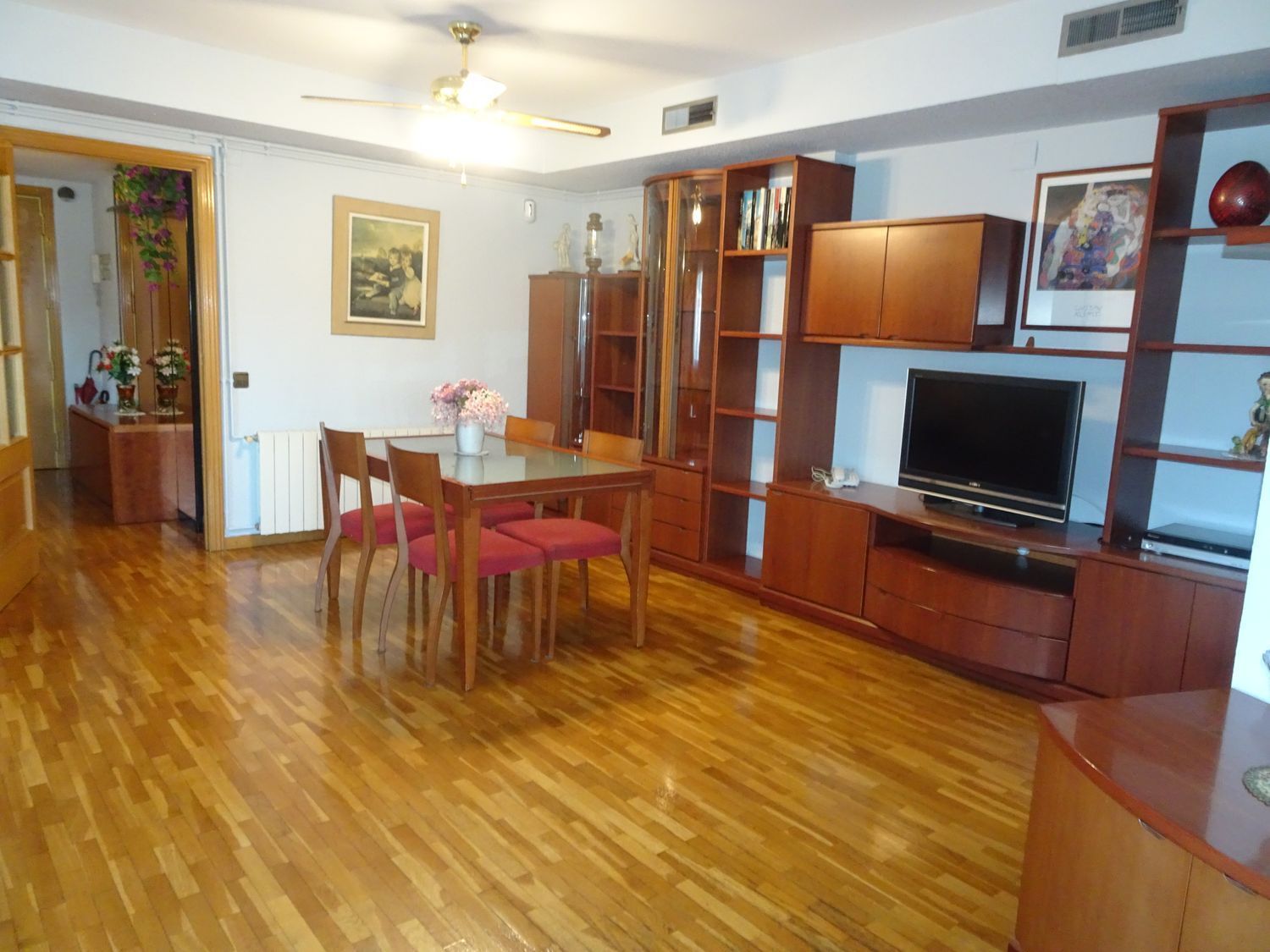 Sala d'estar de Pis en venda en Badalona amb Aire condicionat, Calefacció i Parquet