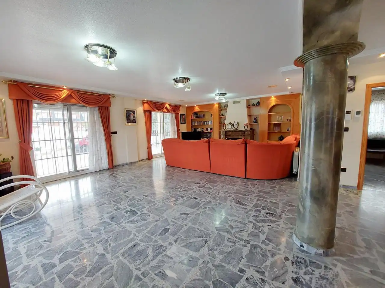 Casa o chalet en venta en Elche / Elx con Aire acondicionado y Jardín privado