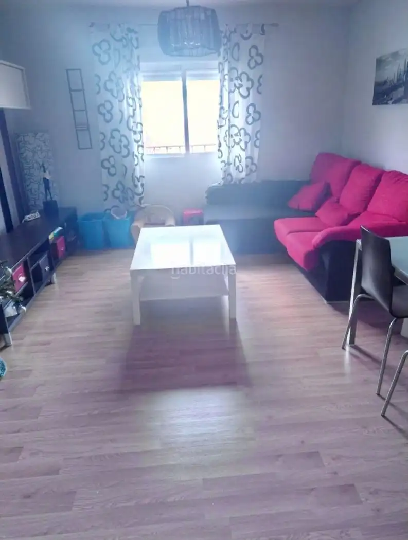 Flat for sale in Calle Vega de Azuer 1
