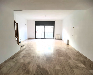 Living room of Single-family semi-detached for sale in L'Hospitalet de Llobregat  with Terrace and Balcony