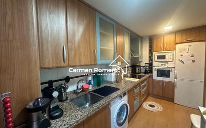 Kitchen of Flat for sale in Salamanca Capital  with Terrace