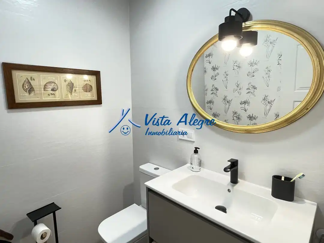 Badezimmer von Wohnung zum Verkauf in Haro mit Klimaanlage, Heizung und Parkett