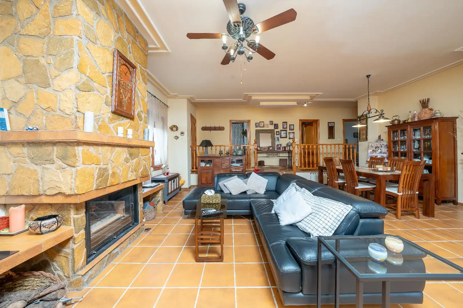 Sala de estar de Casa o chalet en venta en Novelda con Aire acondicionado, Calefacción y Jardín privado