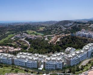 Vista exterior de Apartament de lloguer en Benahavís amb Aire condicionat i Terrassa