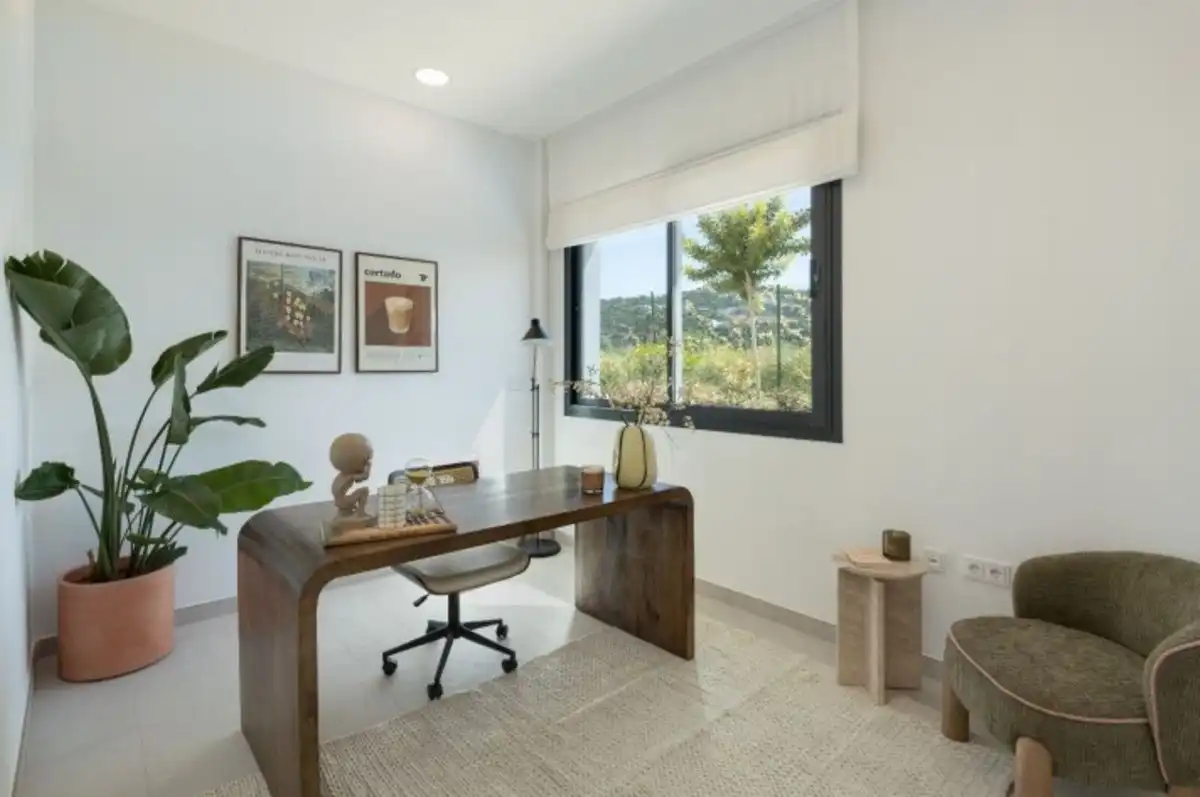 Chalet con piscina en venta en Río Real - Los Monteros, imagen 5