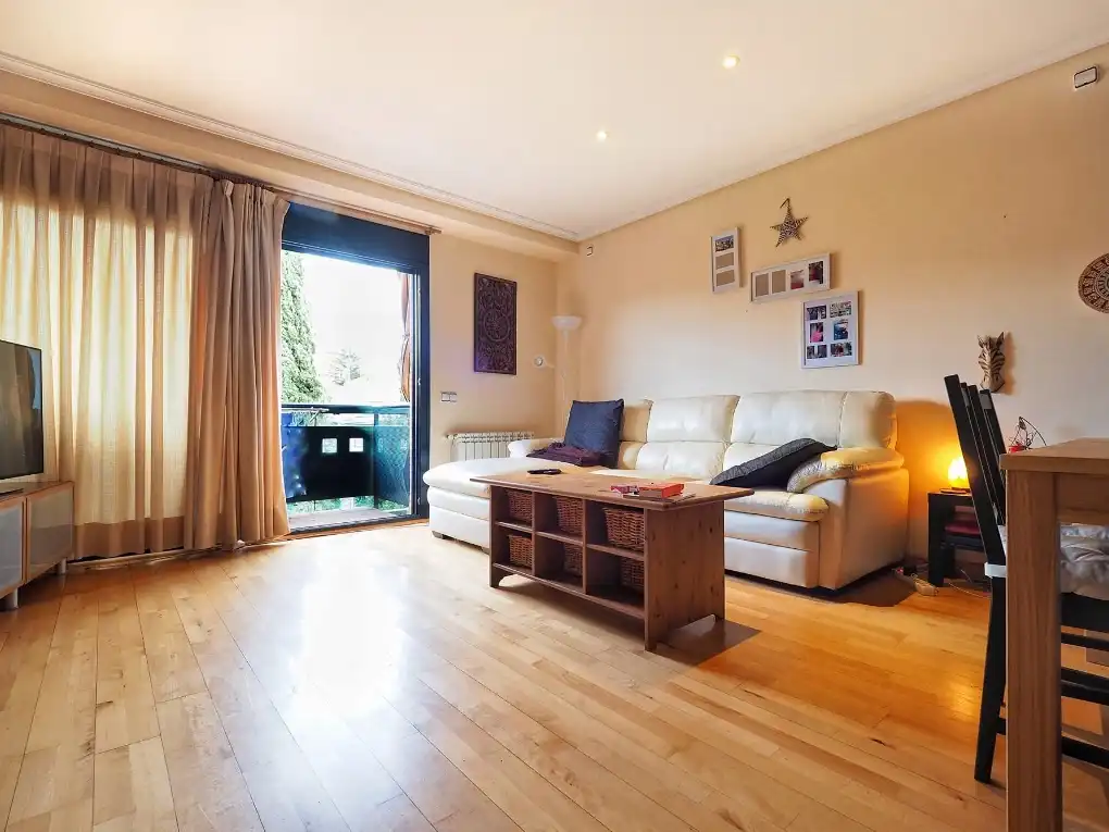 Duplex avec piscine à louer à Manises 2