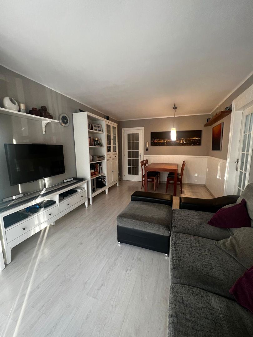 Sala d'estar de Pis en venda en Terrassa amb Aire condicionat, Parquet i Forn