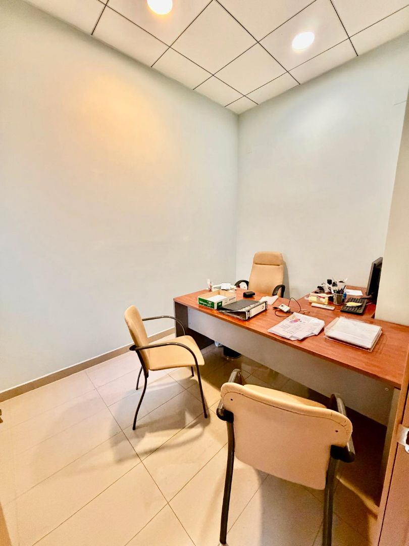 Oficina de lloguer a Plaça de Prim, 2, Centre