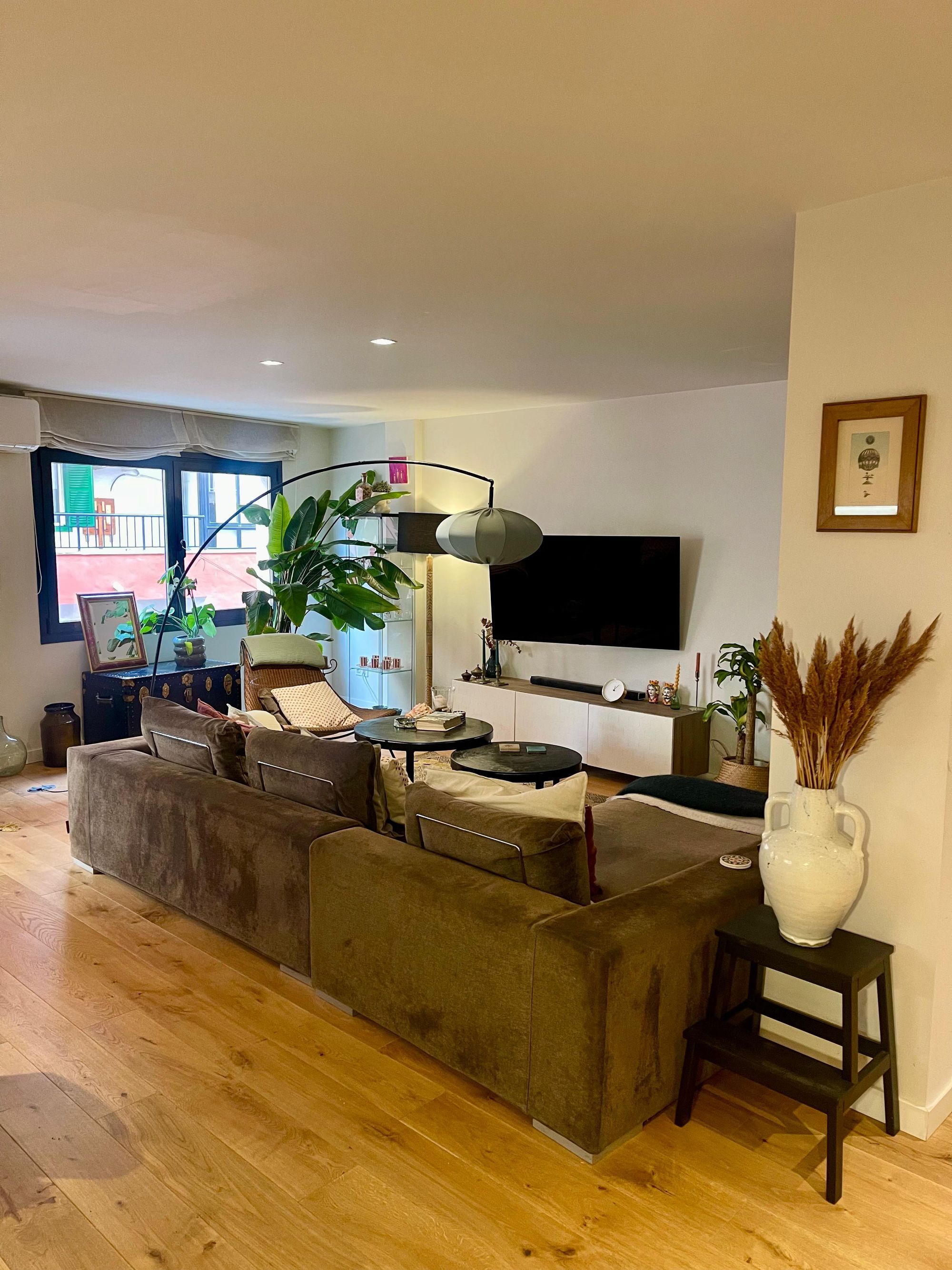 Sala d'estar de Apartament de lloguer en  Palma de Mallorca amb Balcó