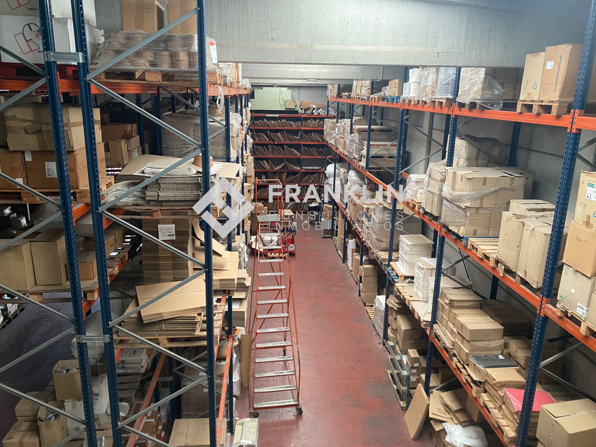 Nave industrial de alquiler en Sant Just Desvern