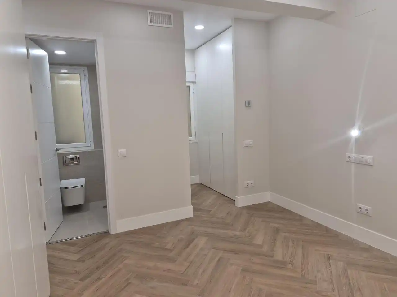 Habitación de Piso en venta en Madrid con Aire acondicionado y Calefacción