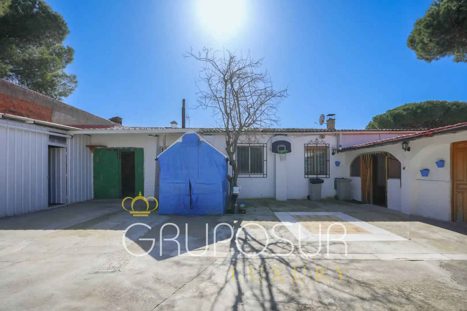 Vista exterior de Casa adosada en venda en Valladolid amb Calefacció, Jardí privat i Parquet