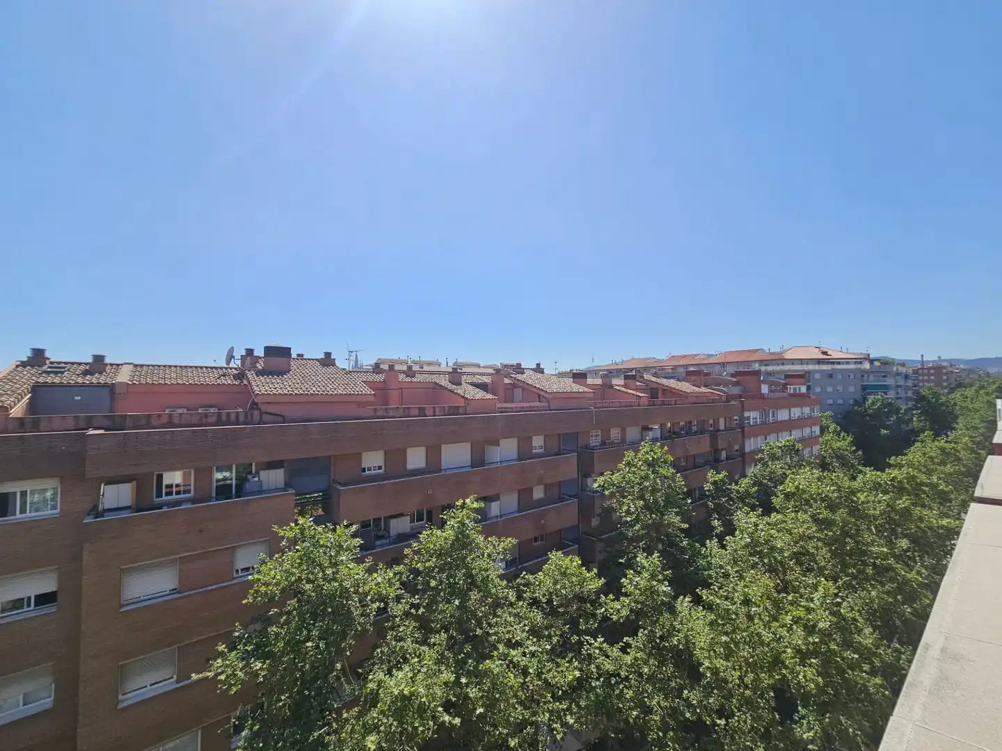Vista exterior de Piso en venta en Barcelona con Parquet, Amueblado y Horno