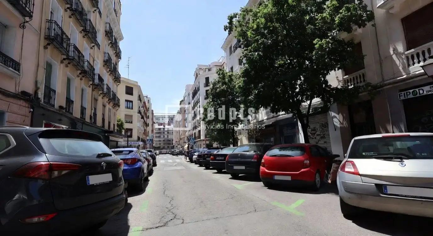 Vista exterior de Piso de alquiler en Madrid con Calefacción y Amueblado