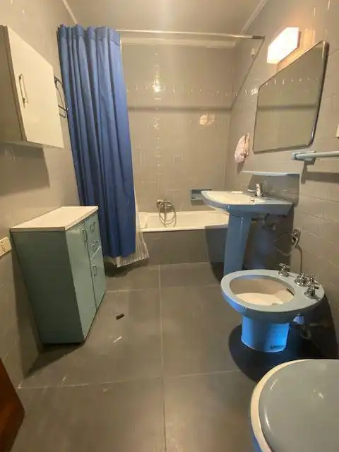 Baño de Piso en venta en Oviedo  con Calefacción, Terraza y Trastero