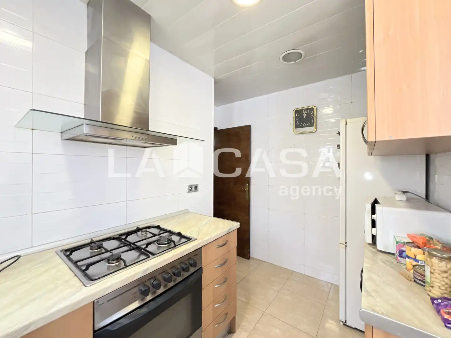 Küche von Dachboden zum Verkauf in Badalona mit Balkon