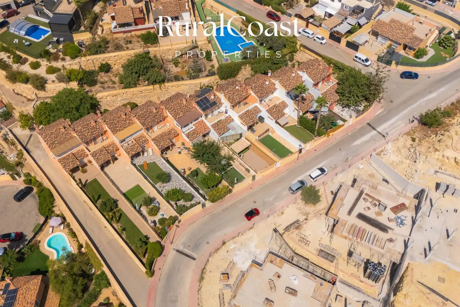 Vista exterior de Casa adosada en venda en Mutxamel amb Aire condicionat, Calefacció i Jardí privat