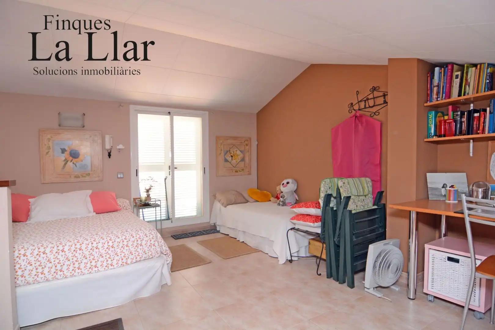 Habitación de Casa adosada en venta en Gavà con Aire acondicionado y Calefacción